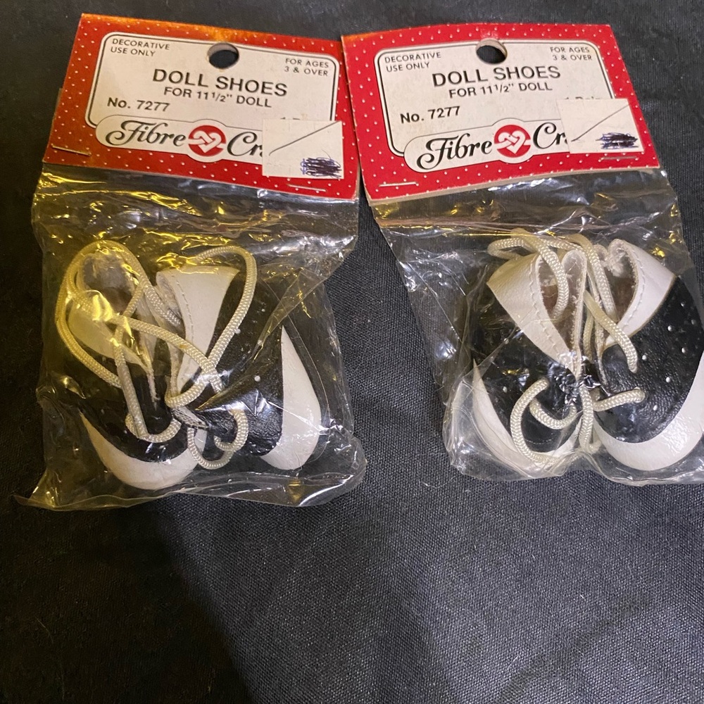 Fiber crafts black and white Mary Jane’s